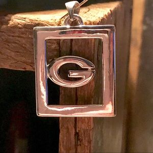 SILVER SQUARE G PENDANT